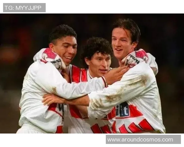 围绕欧洲五大联赛解析新赛季格局与球队竞争态势全面展望未来走向