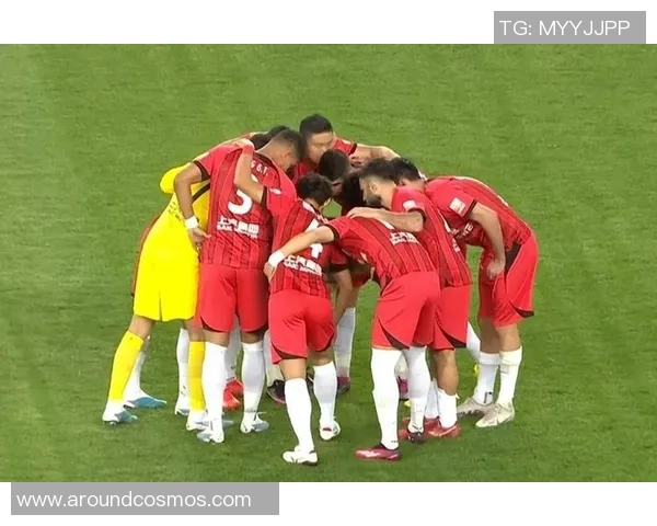 武汉三镇主场鏖战成都蓉城两强相遇激燃中超巅峰对决谁能笑到最后 武汉三镇主场鏖战成都蓉城两强相遇激燃中超巅峰对决谁能笑到最后