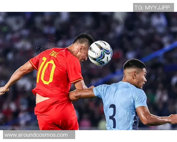 聚焦世界足球巨星成长传奇与荣耀征途全景解读赛事风云瞬间速写史